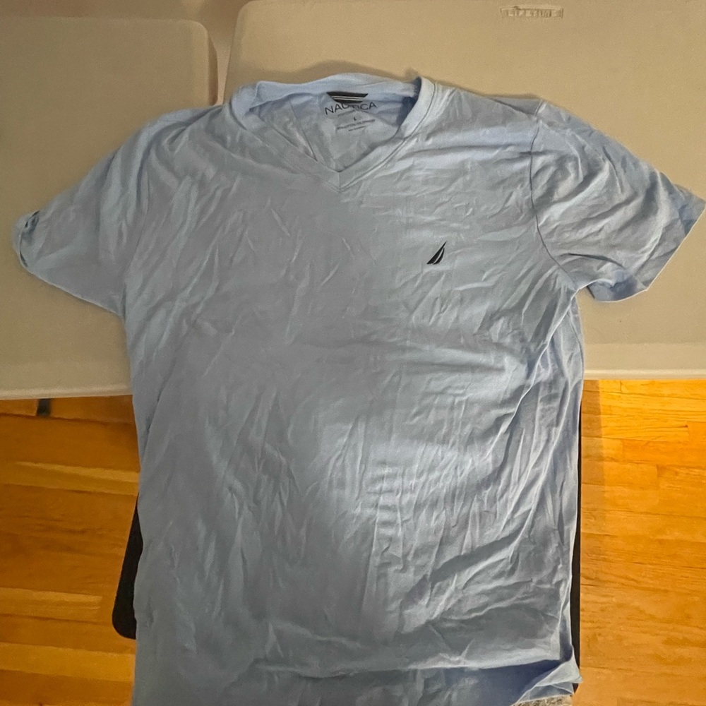 Nautica Men's Sky Blue V-Neck Tee Size L